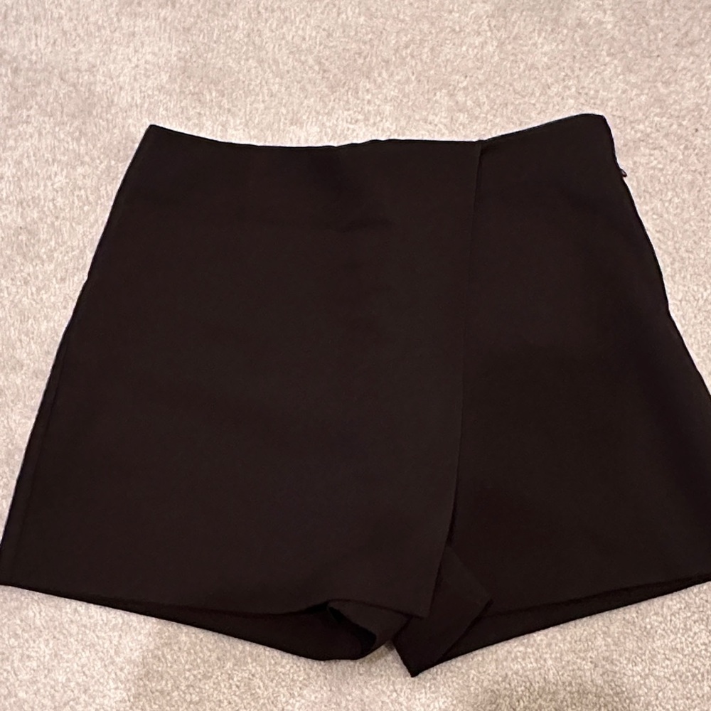 Zara Chic Black Women's Skorts